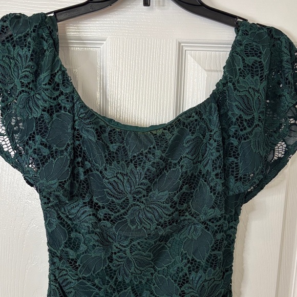 Emerald Sundae Dark Green Lace Mini Dress Size Medium - Picture 2 of 12